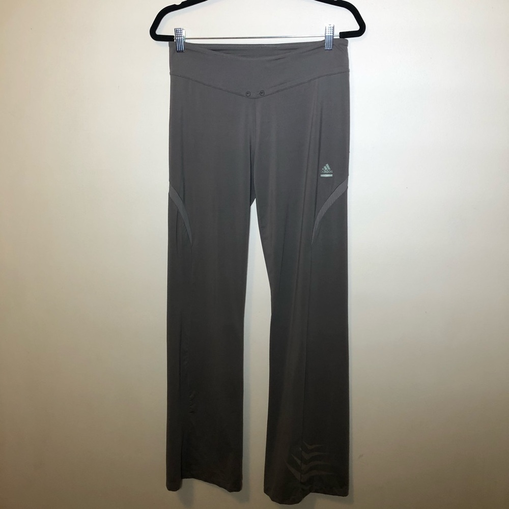 Adidas women’s grey yoga pants mesh cut out size M